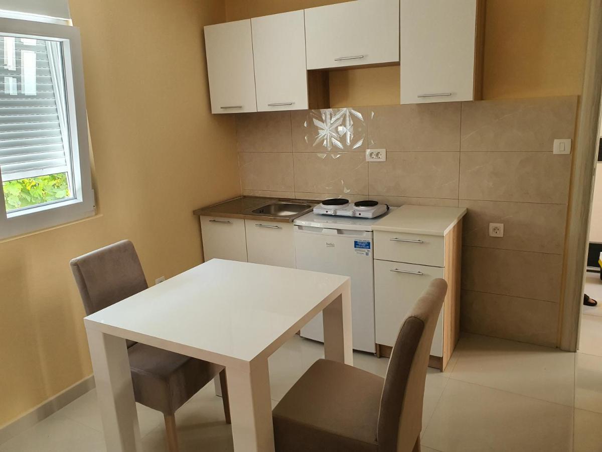 Apartman Tolosi Подгорица Екстериор снимка
